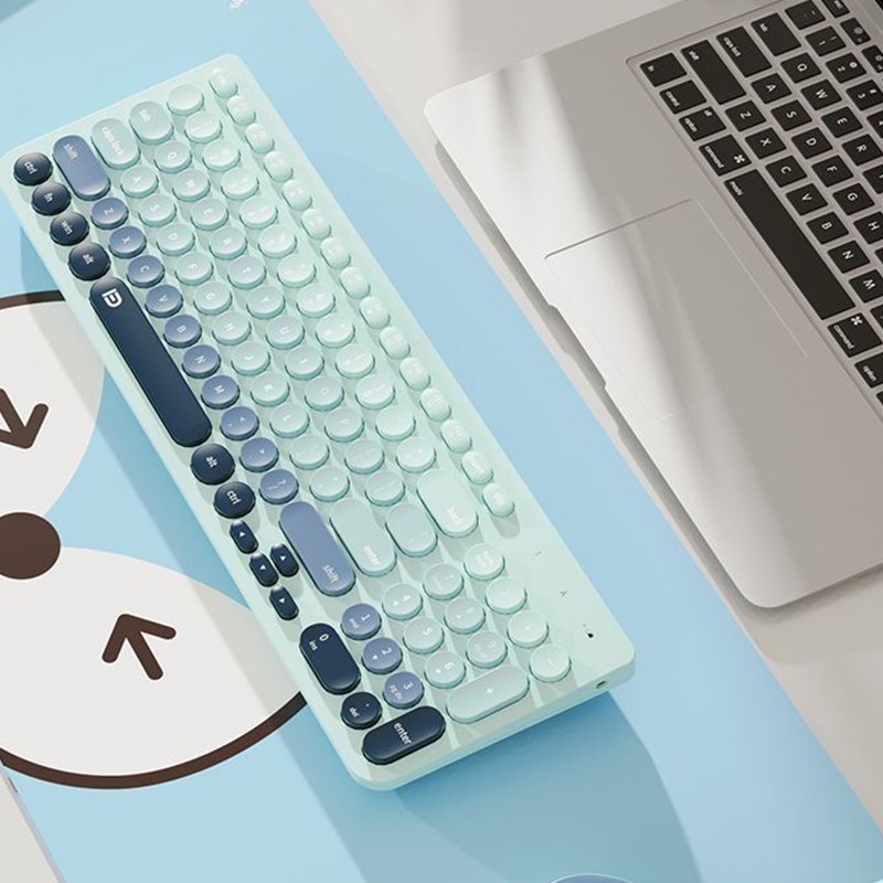 Kakšne so prednosti uporabe brezžične tipkovnice Bluetooth in miške?